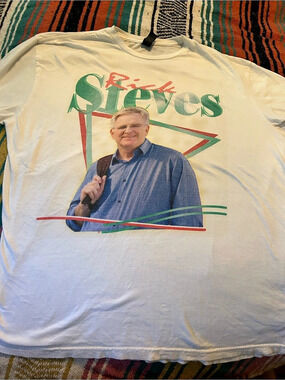 Rick Steves Graphic Short Sleeve Tee in White & Green Yeah WE DID
